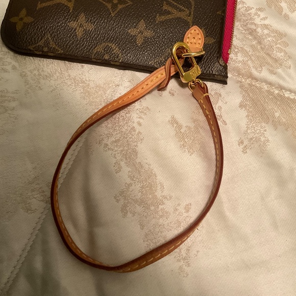 Louis Vuitton Wristlet - Picture 6 of 7
